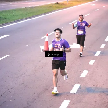 Runner Photo 8233139