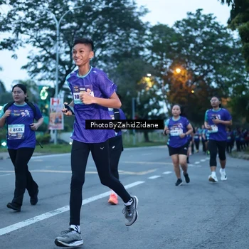 Runner Photo 8233143