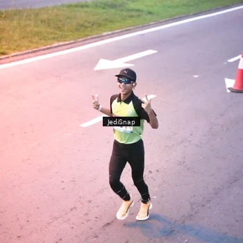 Runner Photo 8233166