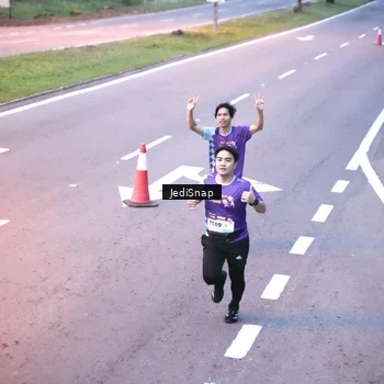Runner Photo 8233178
