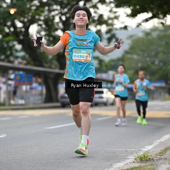 Runner Photo 8233211