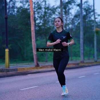 Runner Photo 8233222