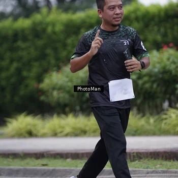 Runner Photo 8233236