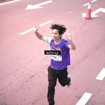Runner Photo 8233246