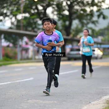 Runner Photo 8233257
