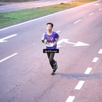 Runner Photo 8233265