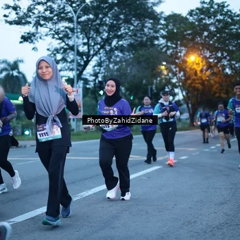 Runner Photo 8233275