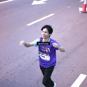 Runner Photo 8233284