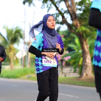 Runner Photo 8233292