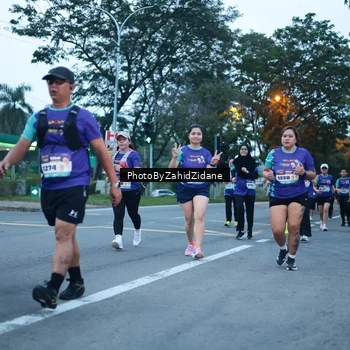 Runner Photo 8233303
