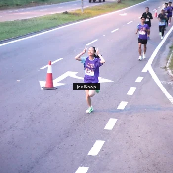 Runner Photo 8233320