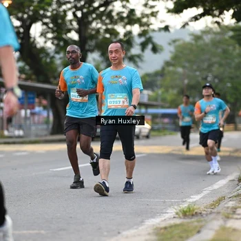Runner Photo 8233323