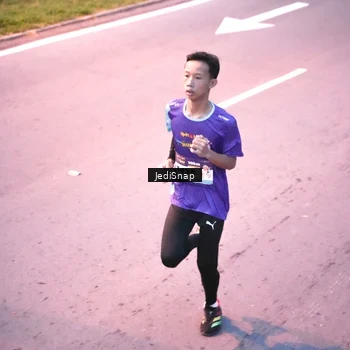 Runner Photo 8233339