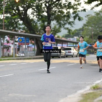 Runner Photo 8233341