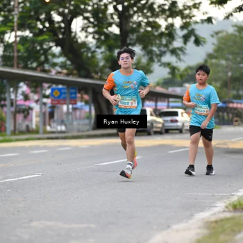 Runner Photo 8233344