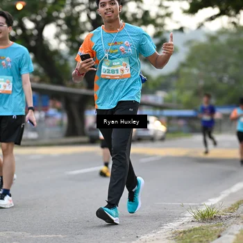 Runner Photo 8233370