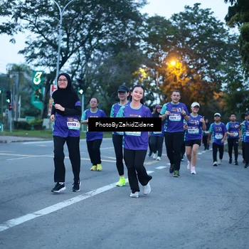 Runner Photo 8233375