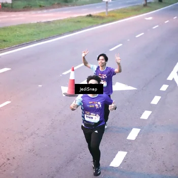 Runner Photo 8233417