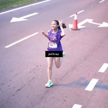 Runner Photo 8233446