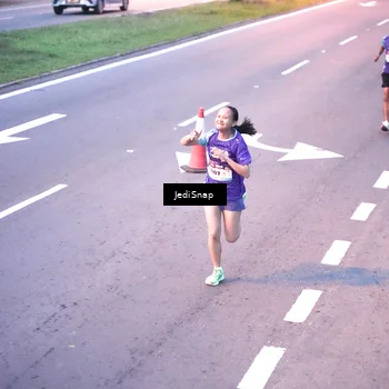 Runner Photo 8233451