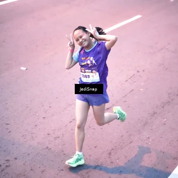 Runner Photo 8233480