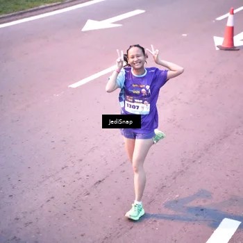 Runner Photo 8233506