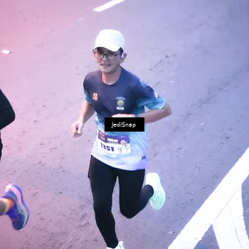 Runner Photo 8233577