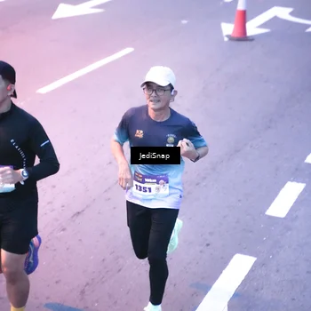 Runner Photo 8233582