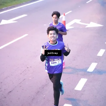 Runner Photo 8233614