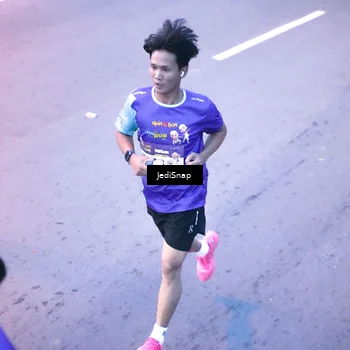 Runner Photo 8233642