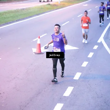 Runner Photo 8233645