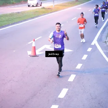 Runner Photo 8233648