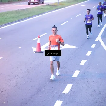 Runner Photo 8233710