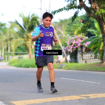 Runner Photo 8233754
