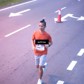 Runner Photo 8233772
