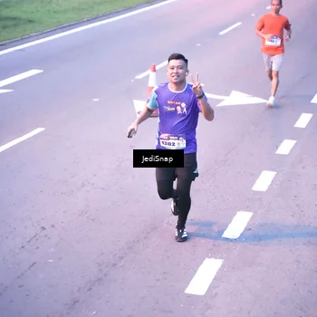 Runner Photo 8233788