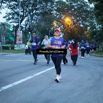 Runner Photo 8233799