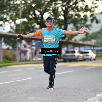 Runner Photo 8233835