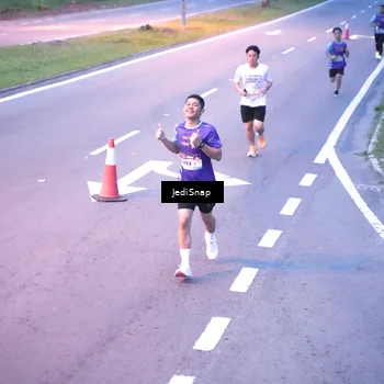 Runner Photo 8233936