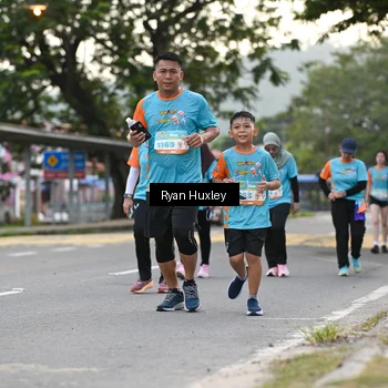 Runner Photo 8233987