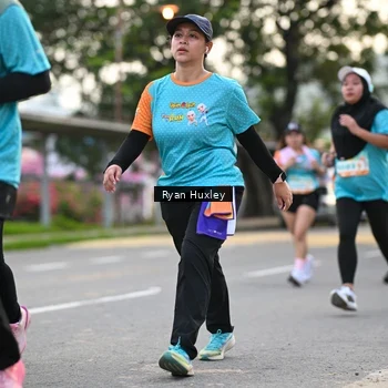 Runner Photo 8234003
