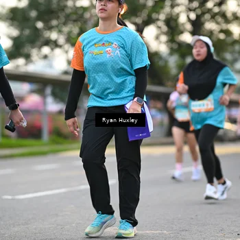 Runner Photo 8234004