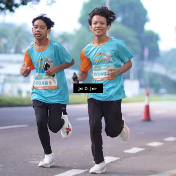 Runner Photo 8234013