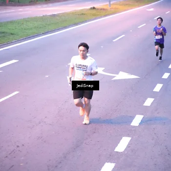 Runner Photo 8234019