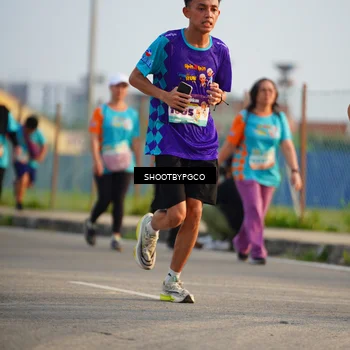 Runner Photo 8234033