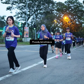 Runner Photo 8234042