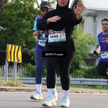 Runner Photo 8234045