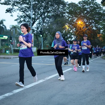 Runner Photo 8234047