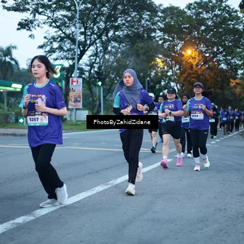 Runner Photo 8234049