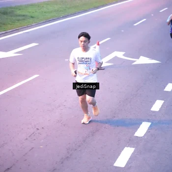 Runner Photo 8234054